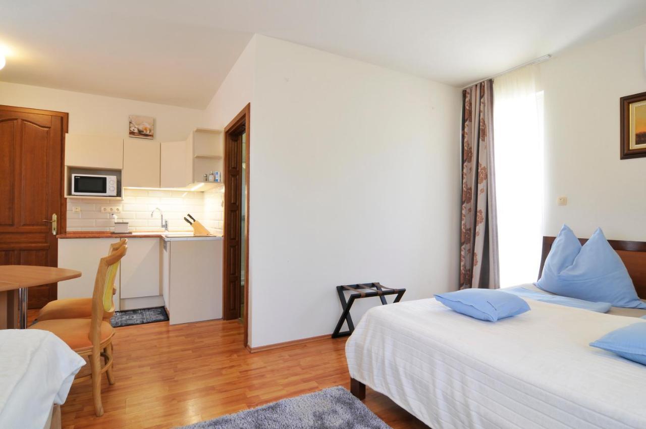 Farkas Apartman Siófok Exterior foto