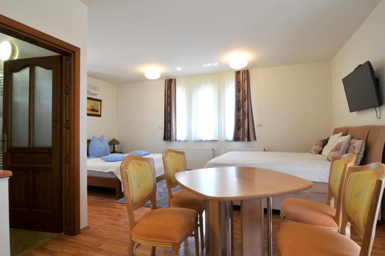 Farkas Apartman Siófok Exterior foto